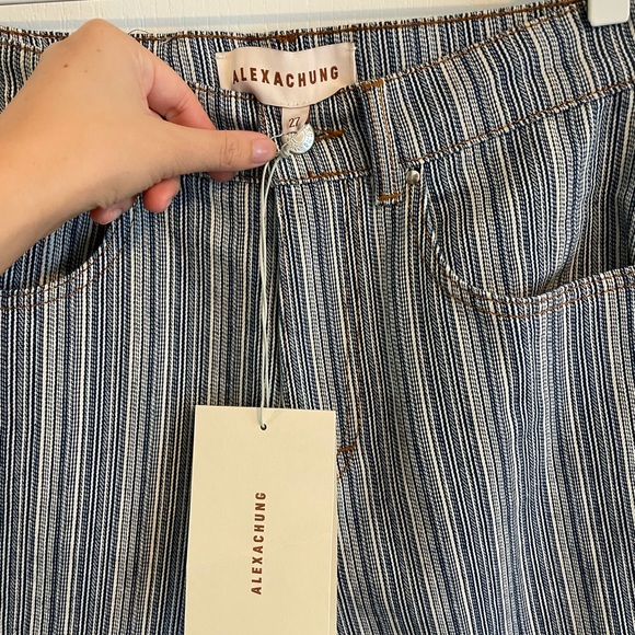 NWT ALEXACHUNG Grady Flared Jean - Picture 5 of 6